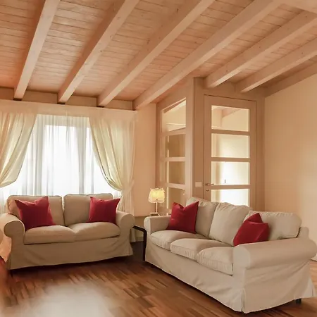 La Piazzetta Apartment *