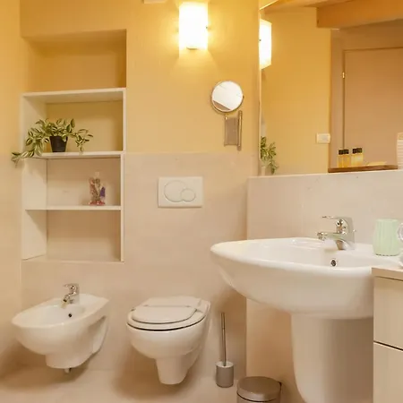 La Piazzetta Apartment Sirmione